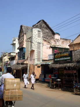 Another street scene, Thanjavur.