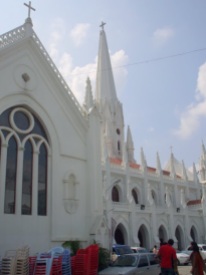 San Thome Catholic Cathedral: dating from the days when Madras (Chennai's former name) was part of the Portuguese Empire.